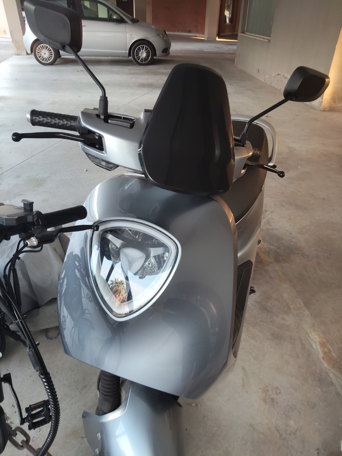 Scooter Elettrico Yadea Cs1 Pro 125cc foto 3