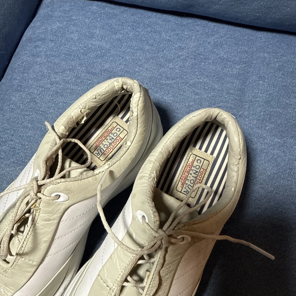 Zapatos de golf FootJoy Contour Series para mujer talla 7M EE. UU. (UK5, EUR 38) blancos/beige Foto 3 de 4