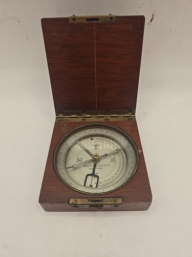 Keuffel & Esser Co New York Compass Functional In Mahogany Case - 第 1/5 張圖片
