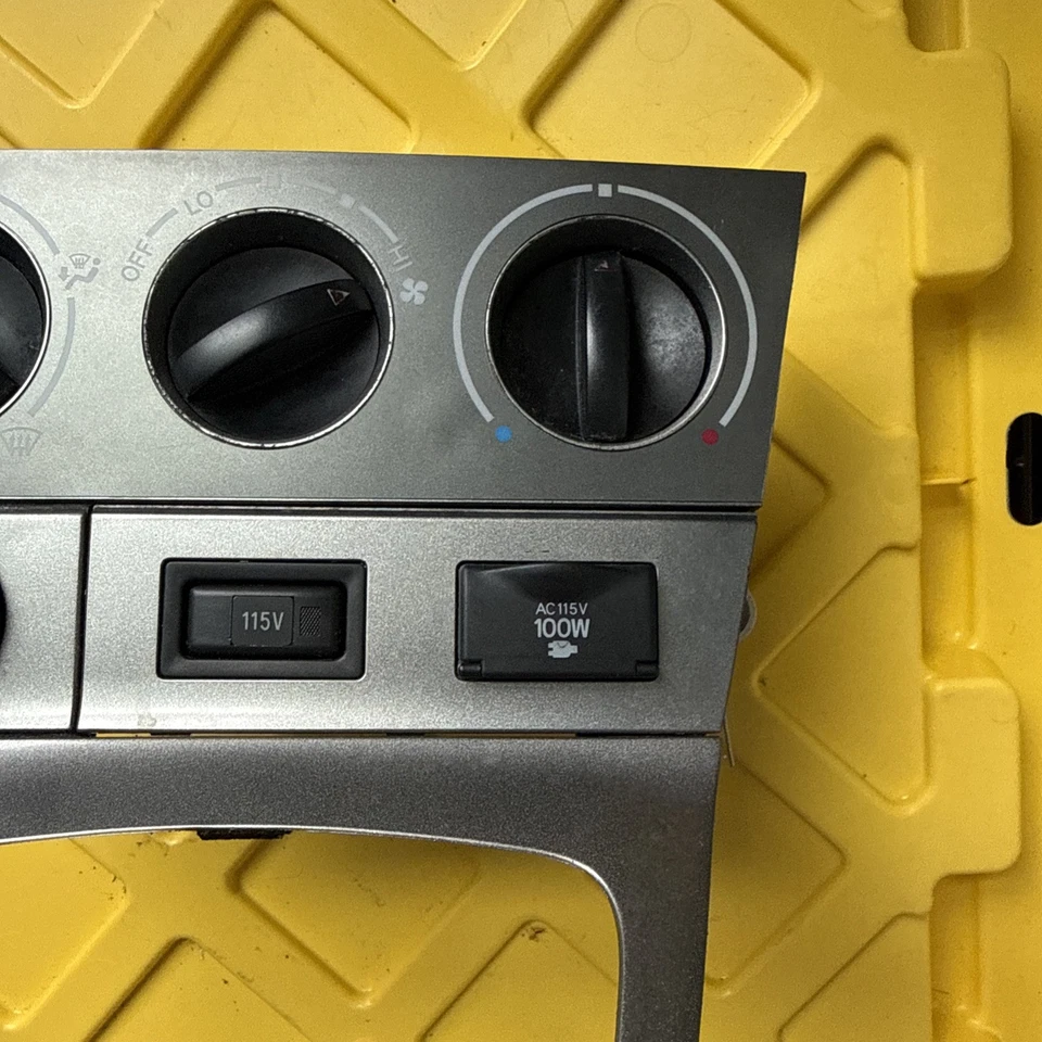 Módulo de control climático de temperatura Toyota Matrix 2004 2005 2006 2007 2008 Foto 3 de 4