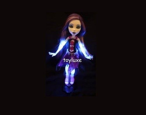 Monster High GHOULS ALIVE Spectra Doll I GLOW Lights Up & Make GHOST SOUND WORKS - Picture 7 of 10