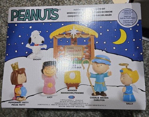 Snoopy Nativity Set Manger Baby Jesus Brand New in Box 10x7 Peanuts Figures NIB - 第 2/3 張圖片