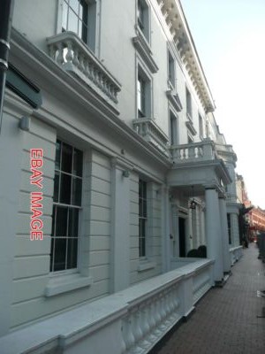 FOTOLESUNG TOLLES WESTERN HOTEL BAHNHOF STRASSENLESUNG. GEBAUT 1844 UND ERWEITERT
