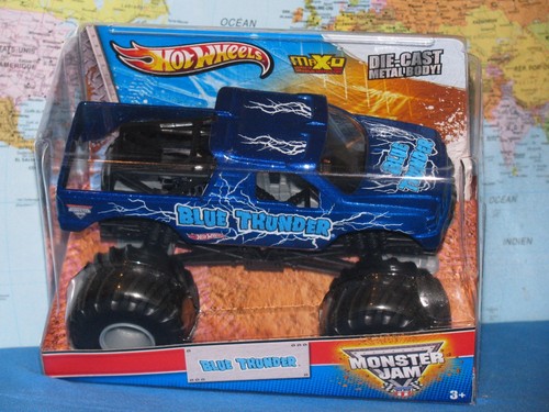 1/24 HOT WHEELS MONSTER JAM BLUE THUNDER TRUCK DIE-CAST MAX-D BRAND NEW & VHTF  - Picture 1 of 12