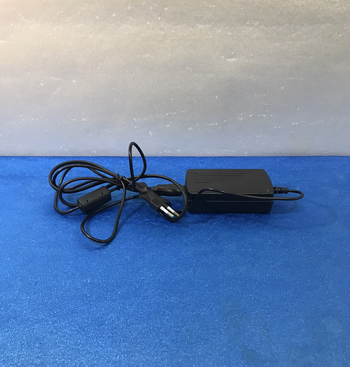 CARGADOR DE CORRIENTE EA1060A ADAPTADOR DE CORRIENTE UNIVERSAL