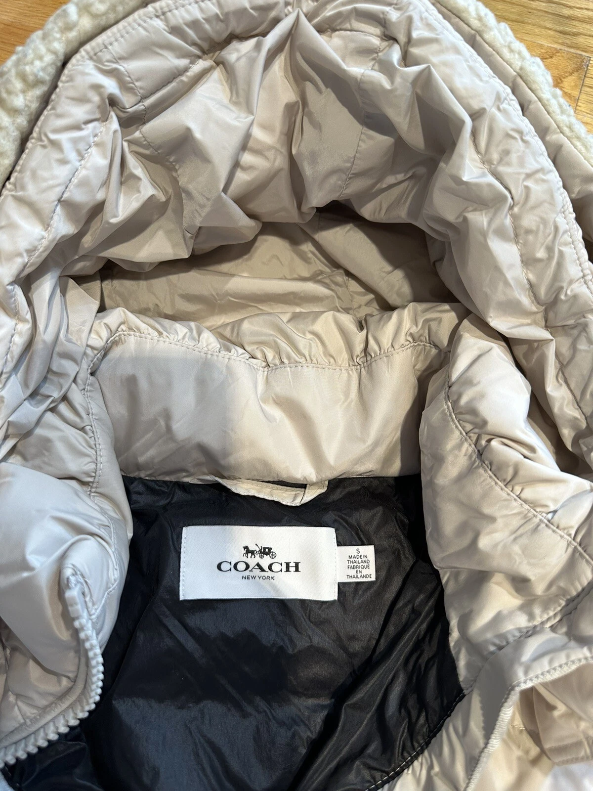 Coach donna cappotto lungo riscaldato con cappuccio rimovibile. S. Usatormente l