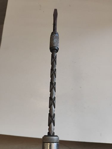 Vtg KLEIN TOOLS 64000 Sprial Ratcheting Screwdriver Reversable w/ 1 bit - Picture 2 of 6