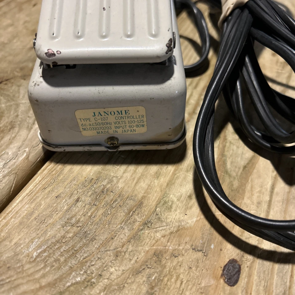 Janome New Home Neechi Sewing Machine Foot Pedal Type C-107 Tested - Image 2 of 4