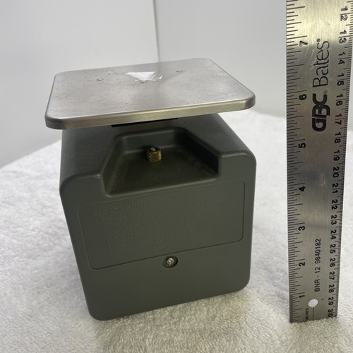Small Mechanical Postal Scale Capacity 5 lbs Pelouze Model K5 Tabletop Vintage - Picture 3 of 5