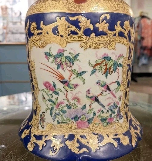 VASO SINO ROSA AZUL FAMÍLIA CHINESA - PORCELANA - 7" x 10''H - Imagem 4 de 4