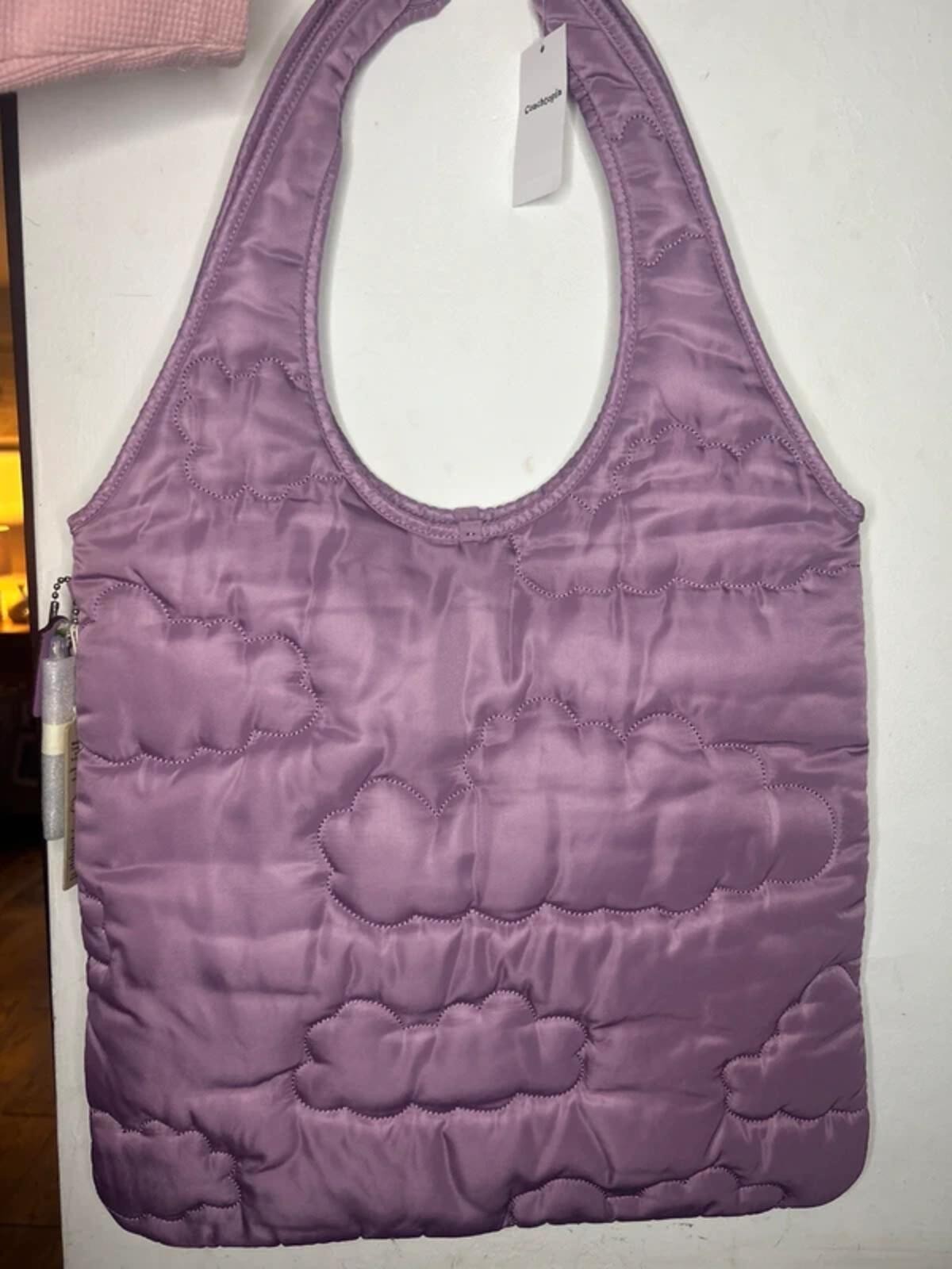 Coach Coachtopia Loop Flat Tote with cloud quilting image 5
