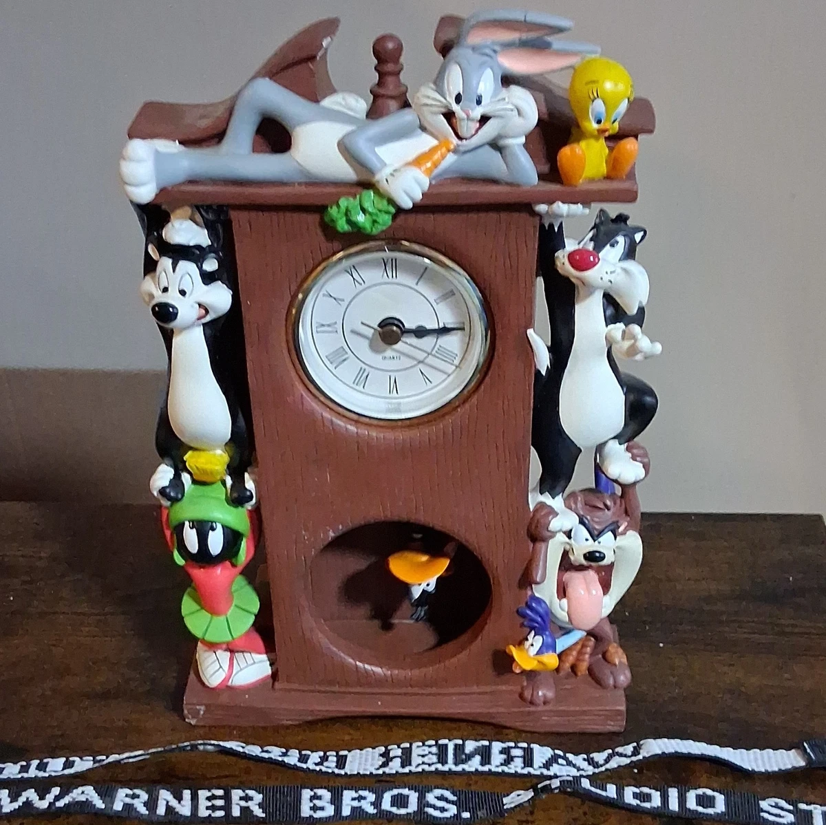 Tweety Sylvester Clock In Collectible Looney Tunes Items for sale