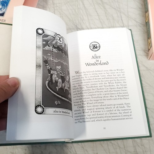 Inner Child Cards A Journey into Fairy Tales, Myth & Nature Cards & Book Tarot - Bild 6 von 10