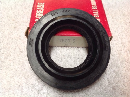 7687-S C/R 13839 Grease Oil Seal - Foto 3 di 4