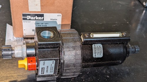 (1) LUBRIFICATORE PNEUMATICO PARKER L606-034B 3/8” NPT NUOVO CON SCATOLA - Foto 1 di 7