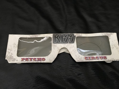 Kiss Psycho Circus World Tour 3-D Glass (wore during the Apr.17, 1999 show) - Picture 4 of 8
