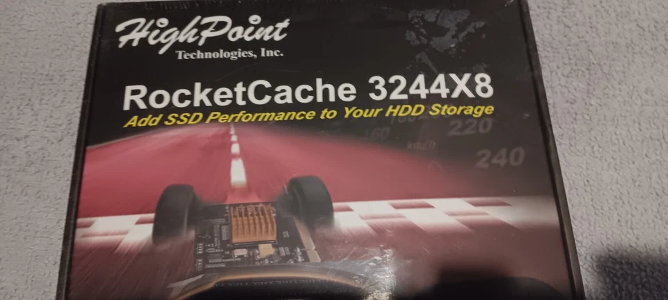 HighPoint RocketCache 3244X8 PCIe 2.0 x8 SATA SAS SSD-RAIDController Card - Image 3 of 4