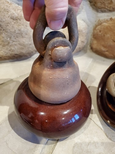 VINTAGE BROWN CERAMIC PORCELAIN TELEPHONE WIRE INSULATOR w/ METAL THRU-BOLT LINE - Picture 5 of 21