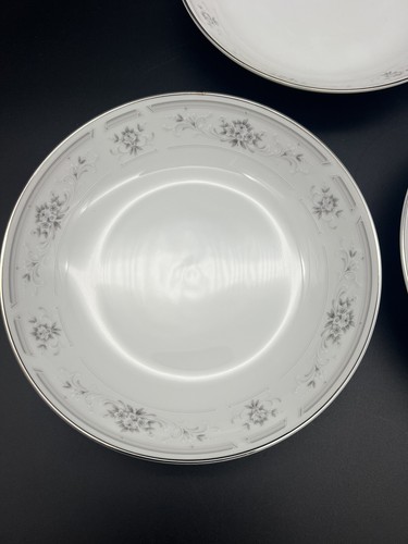 Nitto Cotillion Grey & White Roses Soup/Salad Plates 7.5” Set Of 4 Made in Japan - Picture 5 of 11