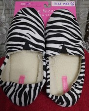 Isaac Mizrahi Size 7-8 M Fleece lined Black  White Slippers Bed shoes Zebra New