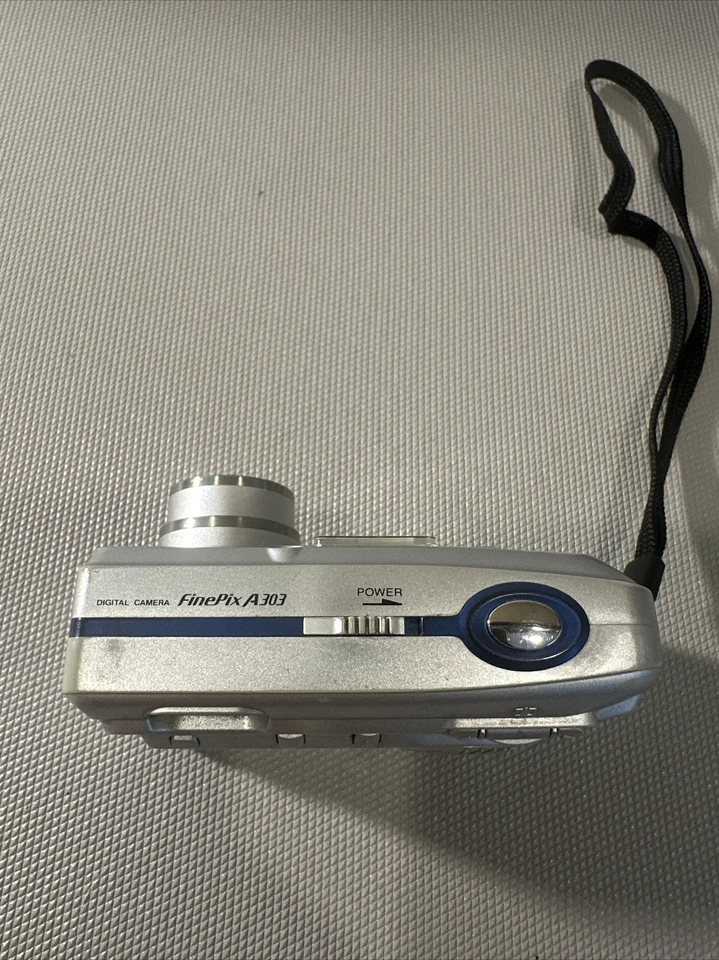FUJIFILM DIGITAL CAMERA FINEPIX SERIES A303 3.2MP - Image 3 of 4