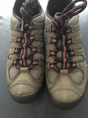 clarks ladies walking shoes