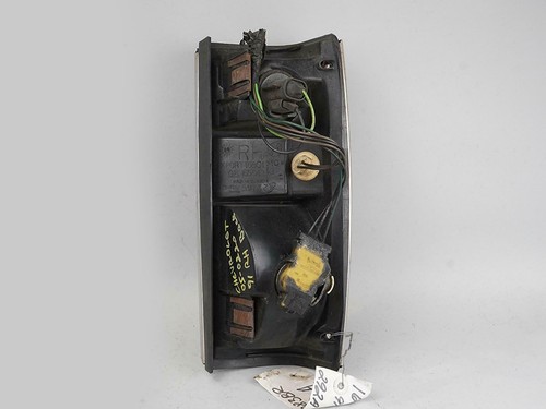 1982 - 1993 Chevrolet Blazer S10 Gmc Jimmy S15 Taillight Brake Stop Lamp Right - Picture 3 of 8