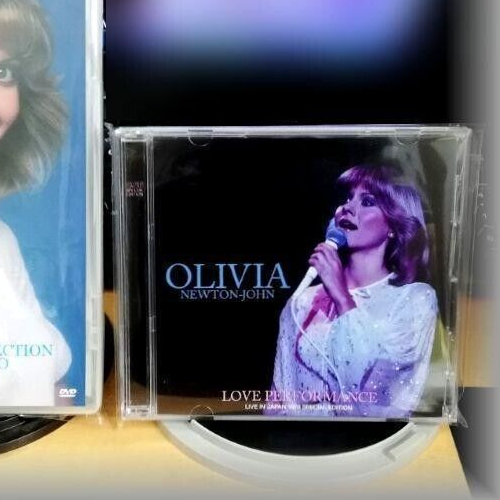 OLIVIA NEWTON JOHN LOVE PERFORMANCE LIVE IN JAPAN 1976