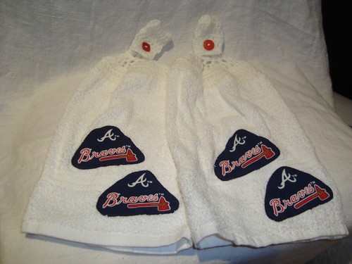 Juego de 2 toallas de mano de béisbol Atlanta Braves cocina crochet nevera golf toallas de mano NUEVO - Imagen 3 de 6
