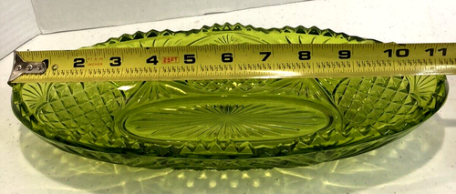 Viking Glass Yesteryear Pineapple Relish Celery Dish Oval Glimmer Green Avocado - Picture 7 of 8