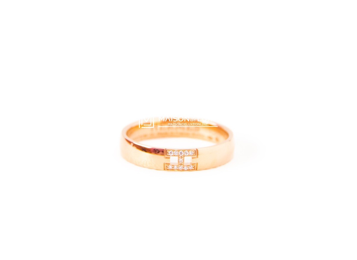 【手元が華やかに】HERMESFede Ever Herakles Ever Herakles wedding band | Hermès Canada