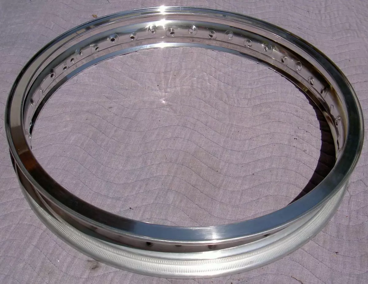 WM2 1.85 X 19 36 hole Akront Italian style flanged alloy vintage