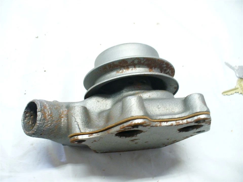 1941-54 Chevrolet & Truck water pump remanufactured cast 839403 - Image 2 of 3