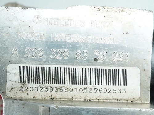 04-06Mercedes Cl500 Cl600 Cl55 C215 Abc Hyudraulic Block Suspension 2209970136 - Picture 11 of 11