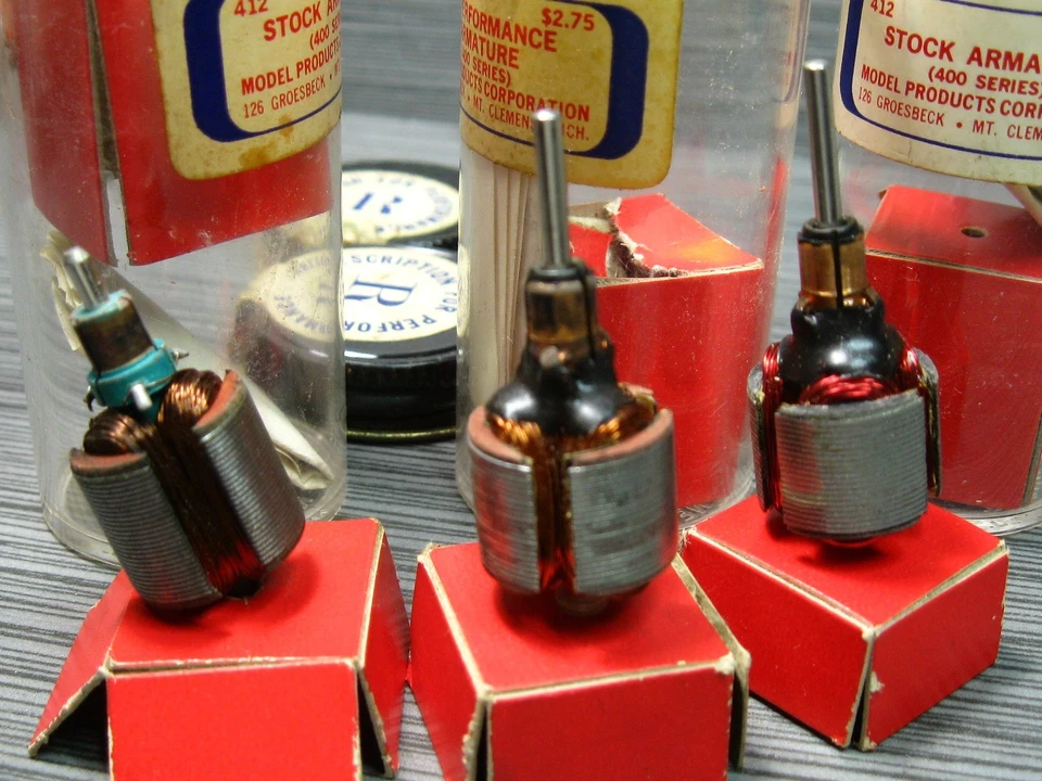 Lote de piezas de armadura de alto rendimiento y stock MPC de auto ranura años 60 1 nuevo de colección 1/24 Foto 2 de 4