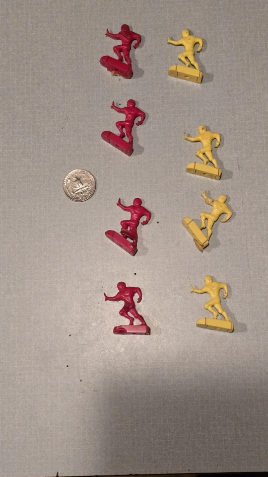 Lote de 8 figuras de acción de jugadores de fútbol Tudor Tru-Action 1961 *PIEZAS* Foto 2 de 4