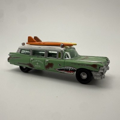 ジョニーライトニング　1959　キャデラック　1/64　グレイトフルデッド JOHNNY LIGHTNING '59 CADILLAC AMBULANCE 1:64 MALIBU BEACH BOARDS