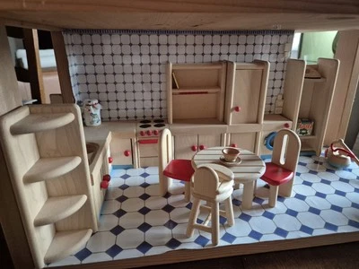 Bodo Hennig Bambino-Programm Kücheneinrichtung Schränke Tisch Stühle DEKO Holz - Bild 1 von 4