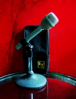Vintage 1983 Electro Voice RE-11 dynamic cardioid microphone w clip RE15 RE10 #2