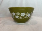 Vintage Pyrex Spring Blossom Mixing Bowl Avocado Green & White 1.5 Pint  Baking￼