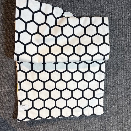 The Spring Shop ~ nido d'ape, giallo un lato, nero un lato, 16"x72 ~ Nuovo con etichette - Foto 2 di 3