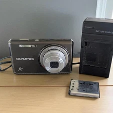 Olympus FE-4020 14.0MP Digital Camera - Warm Gray, W/ Battery - Works Read Desc