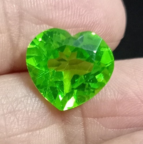 Natural Green Peridot Rare Excellent Heart Shape CERTIFIED 10.20 Ct Gemstone - Picture 9 of 10