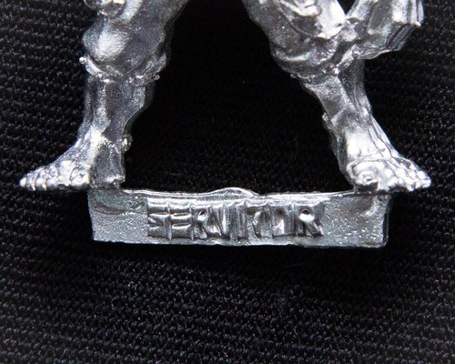 Warhammer 40K 1992 Space Marine Servitor 1 figura metálica en miniatura 072000/1 | D - Imagen 3 de 12