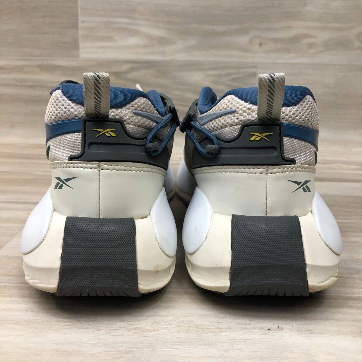 Reebok Zig 3D Storm Hydro RARE Men's Sneakers Size 9 G55683 Reebok Zig 3D Storm Hydro RARE Men's Sneakers Size 9 G55683