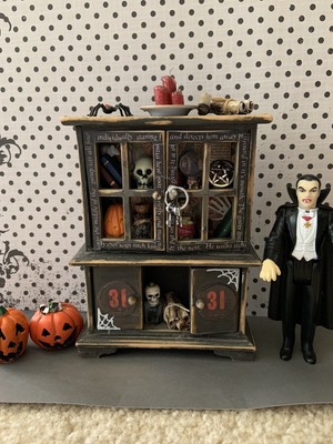 dollhouse haunted house