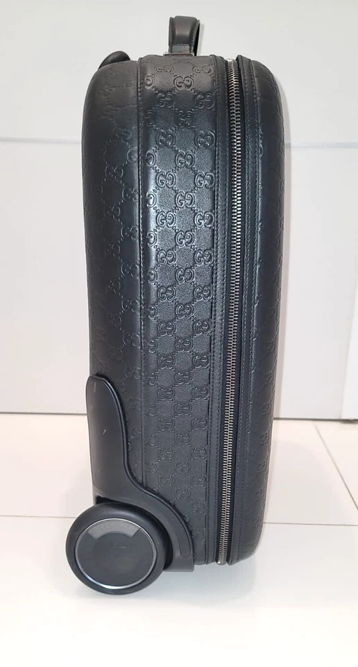 Equipaje de mano rígido Gucci negro monomgrama GG Foto 3 de 4