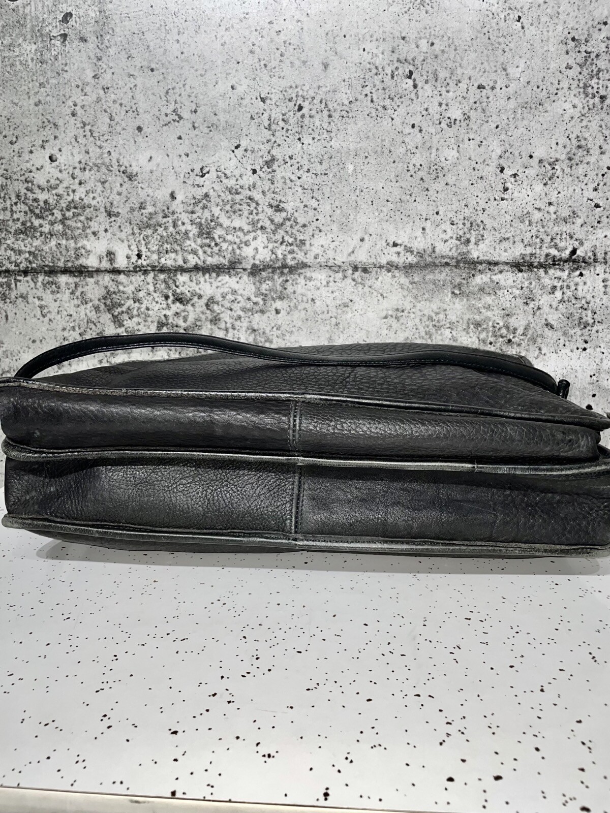 ROOTS CANADA BRIEFCASE LAPTOP BAG BLACK PEBBLED MESSE… Gem