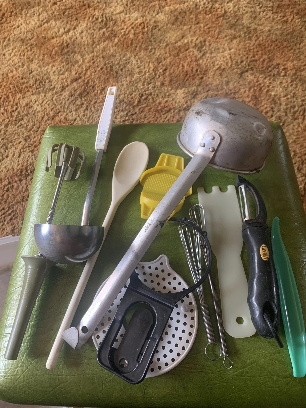 Vintage 12 Piece Tupperware Ecko Ladle Whipper Peeler Spoon Press Slicer Etc