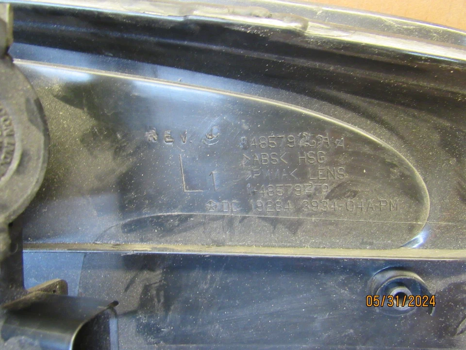 Lanterna traseira lateral esquerda para motorista Dodge Caravan 2001 2002 2003 fabricante de equipamento original - Imagem 4 de 4